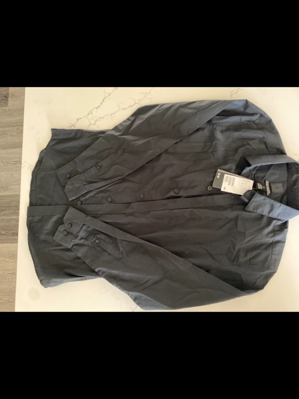 H&M Men's Black Button-Up Dress Shirt
